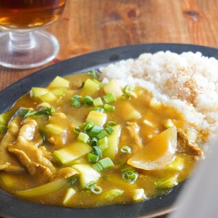 シャクシャク食感のチンゲンサイカレー